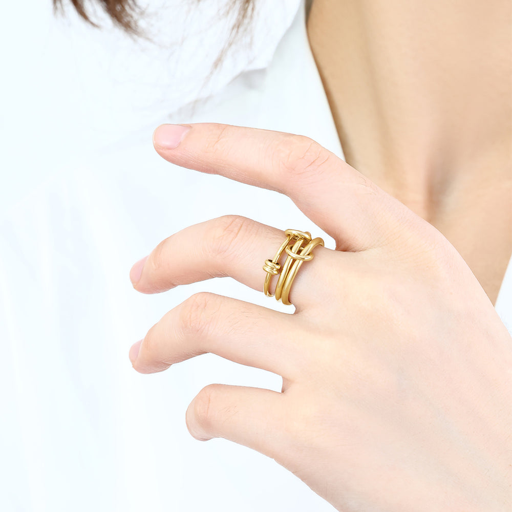 https://www.dropbox.com/scl/fi/zptca1dei8nunflouqlyd/Linked-Statement-Fidget-Rings_4.jpg?rlkey=8x7zgtxwx75o6w7jy6dbyz79k&st=mn5fc2t8&dl=0