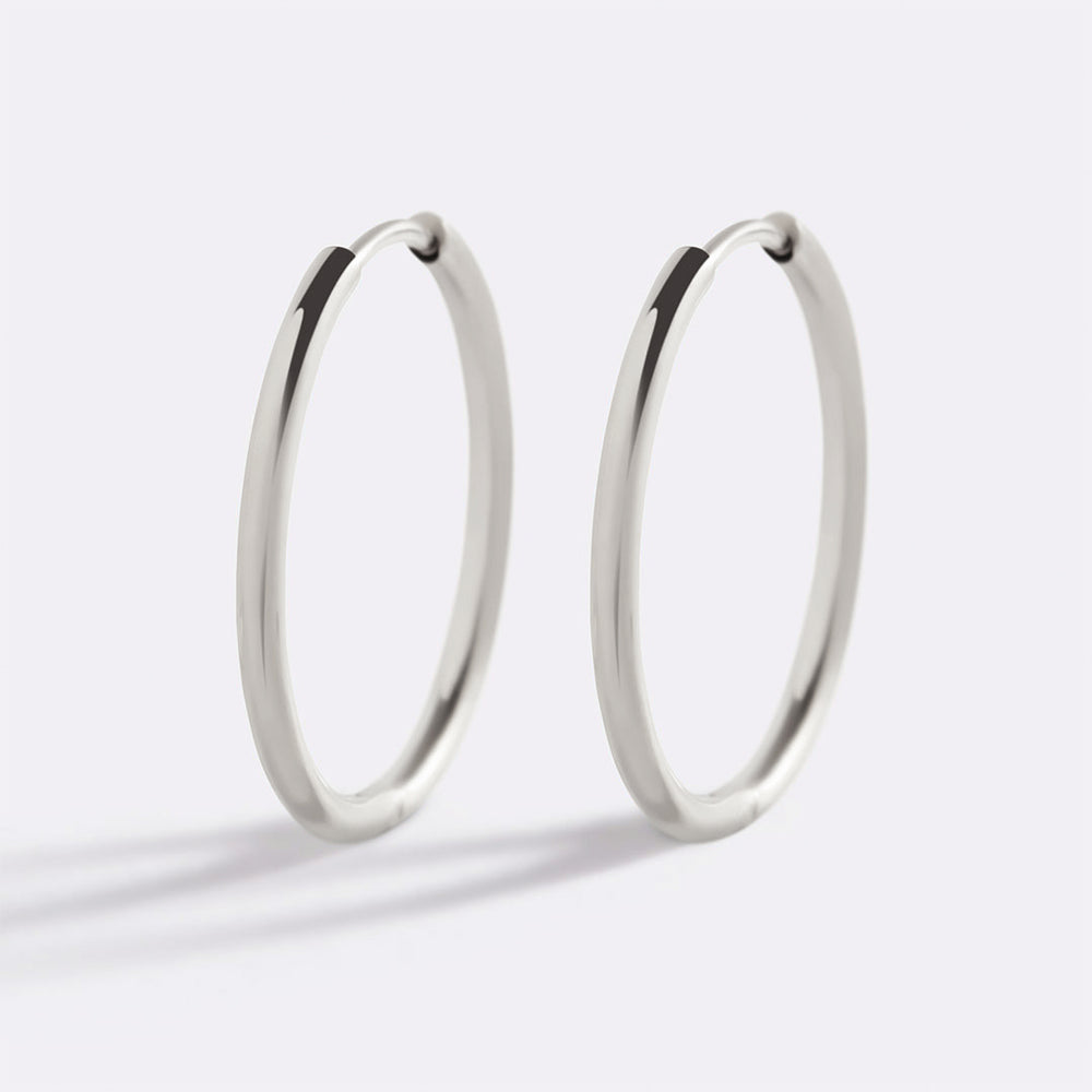 Small Hoop Earrings - Silver / 18MM