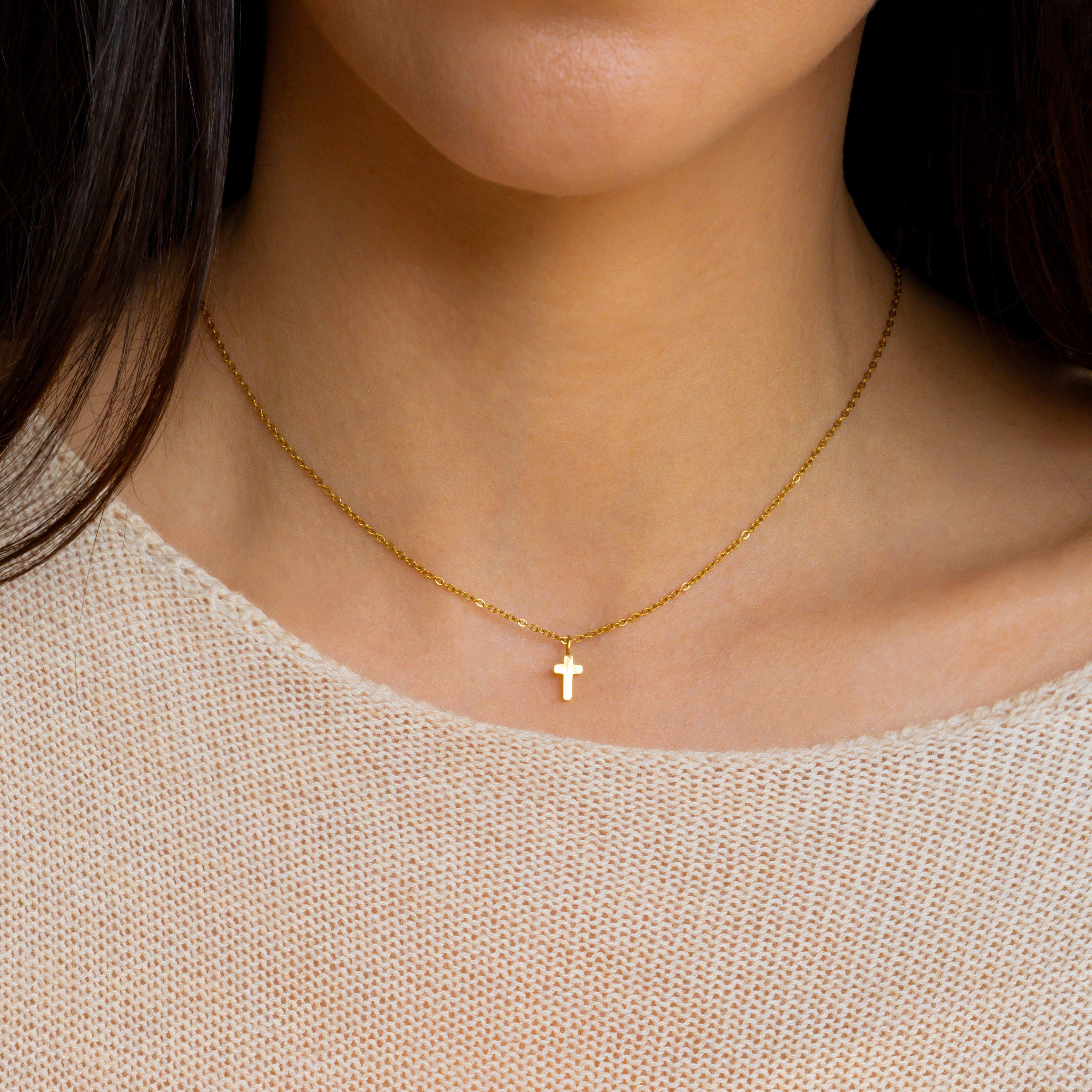 Dainty Cross Pendant – Mint & Lily