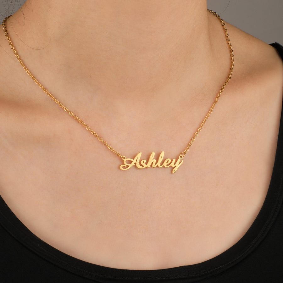 Quill Name Necklace – Mint & Lily