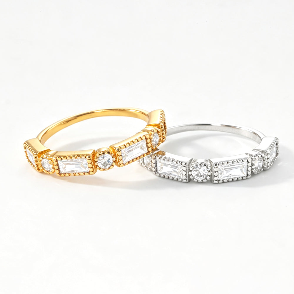 Round & Baguette Vintage Ring - Gold / 5