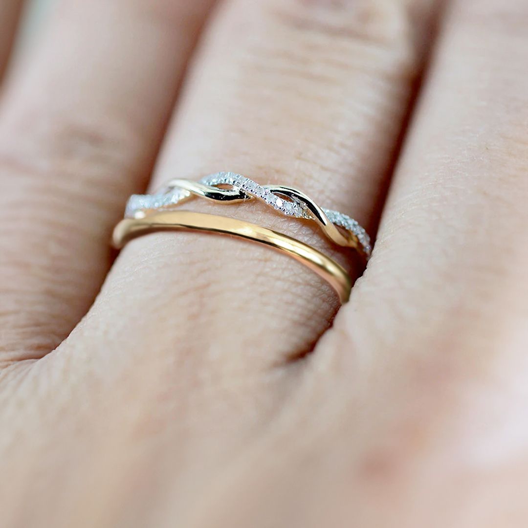 Dainty Pave Twist Stacking Ring – Mint & Lily