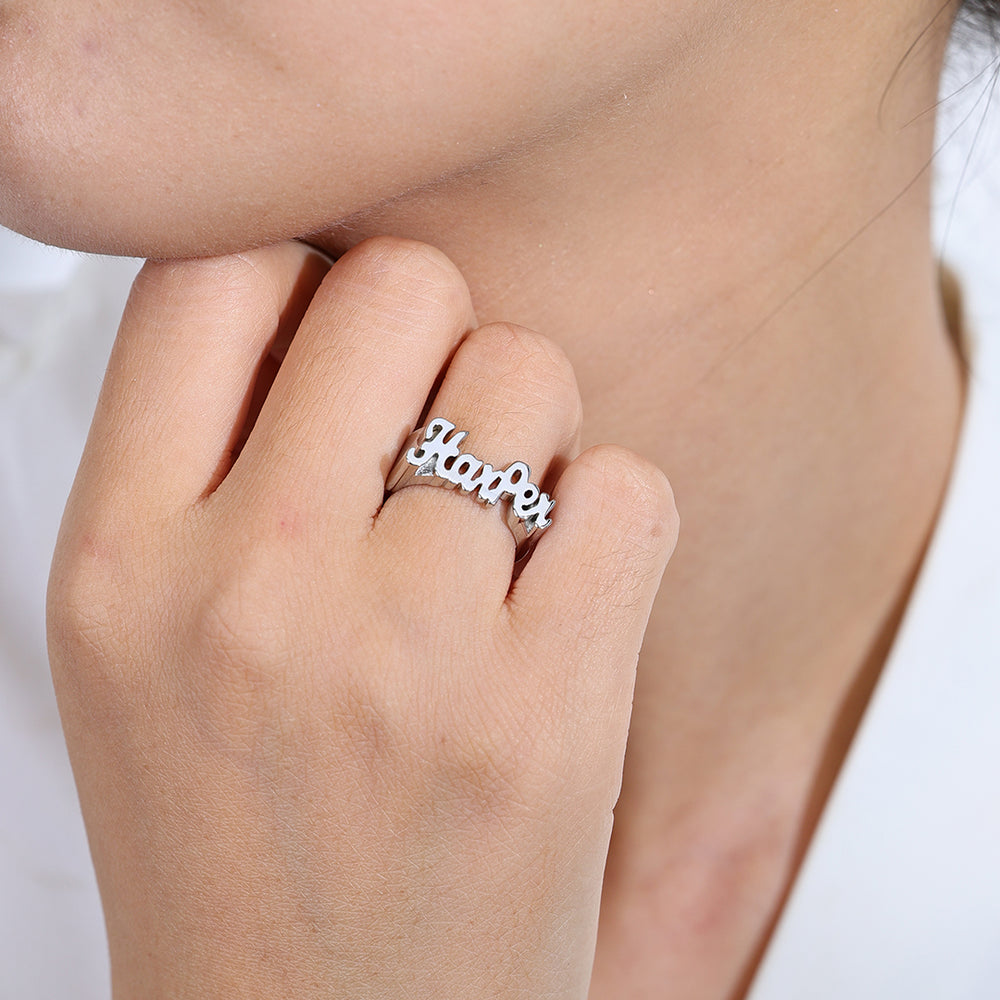 https://www.dropbox.com/scl/fi/rzmyyxyycsuji63irq6h1/Brilliant-Tiny-Monogram-Ring_9.jpg?rlkey=j2vxosa24ictw86q1prgmt5sg&st=tumgqokt&dl=0