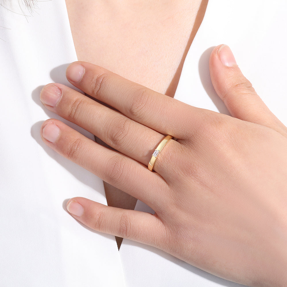https://www.dropbox.com/scl/fi/tdz1oxyz8v0qfc8dbwqi7/Baguette-White-Sapphire-Band-Ring_5.jpg?rlkey=gk0k1g1n23xuae30cdbdb6gz4&st=9hquiae3&dl=0