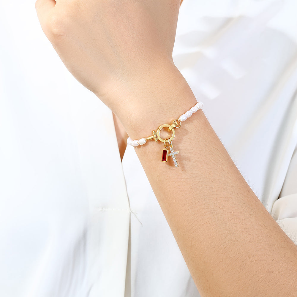 https://www.dropbox.com/scl/fi/1z5ckng5vdeis6osdaihv/Pearl-Cross-Charm-Bracelet_15.jpg?rlkey=fapdtn1wira751iajfsfqdiyb&st=hmu14qvc&dl=0