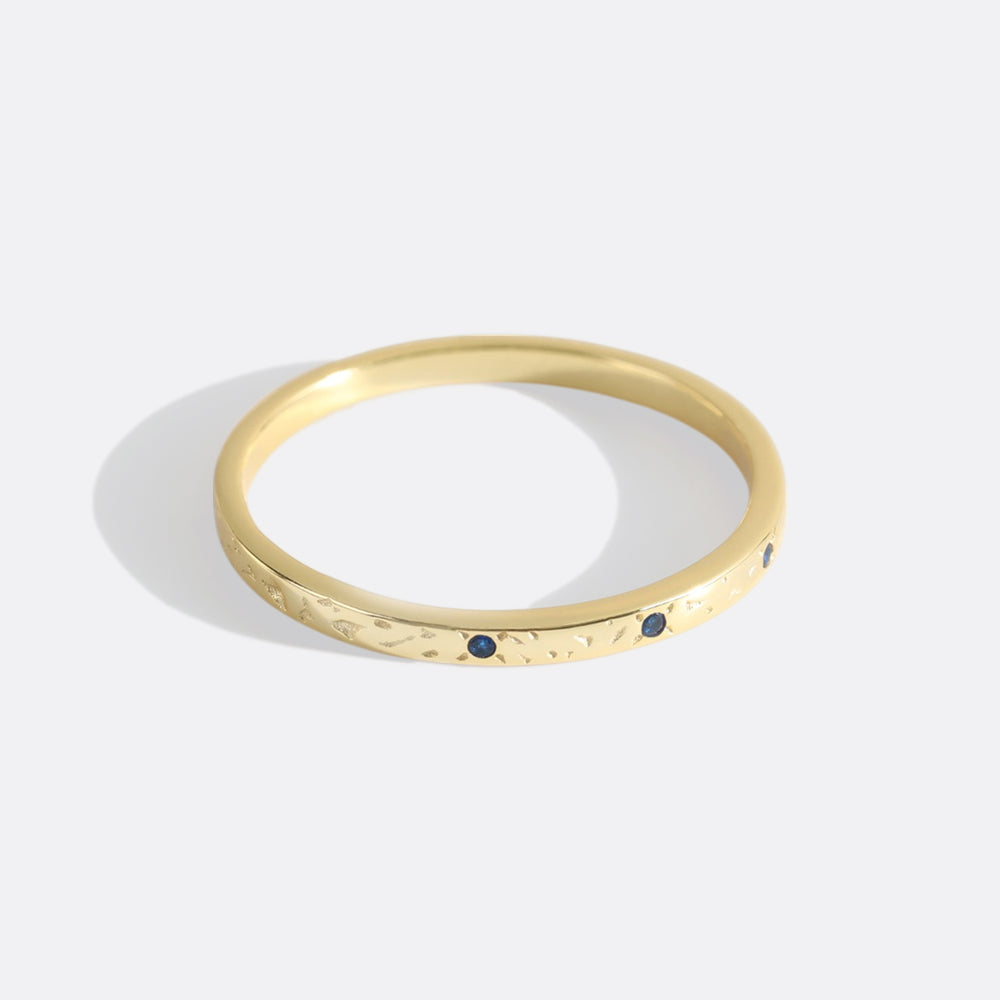 https://www.dropbox.com/scl/fi/4rmdy91d8f2lqoh6kq69n/Textured-Birthstone-Narrow-Band_3.jpg?rlkey=fnuvl64pbnn9bmteezgsa9dj8&st=8ksihoqm&dl=0