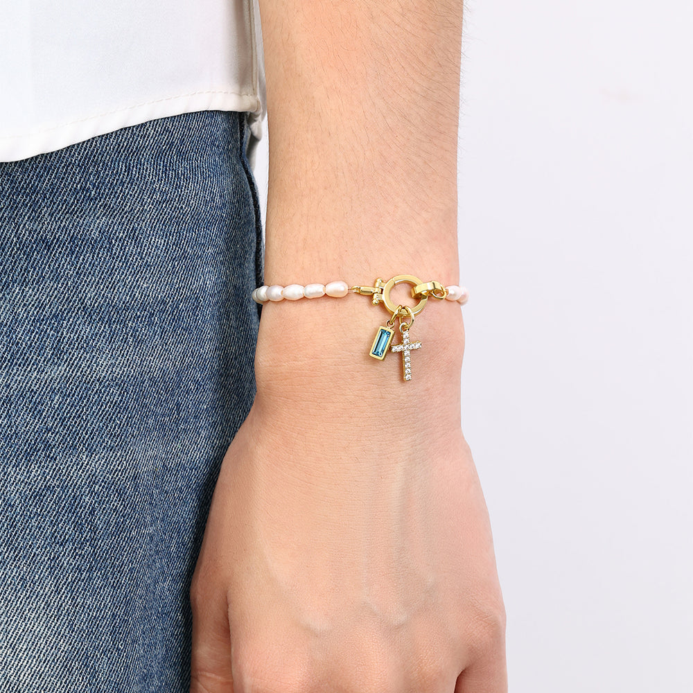 https://www.dropbox.com/scl/fi/mjlj6kq4d7ks5l5u10exc/Pearl-Cross-Charm-Bracelet_16.jpg?rlkey=mx9lerbxgd3zo9uni28k0mewp&st=3nwffqq5&dl=0