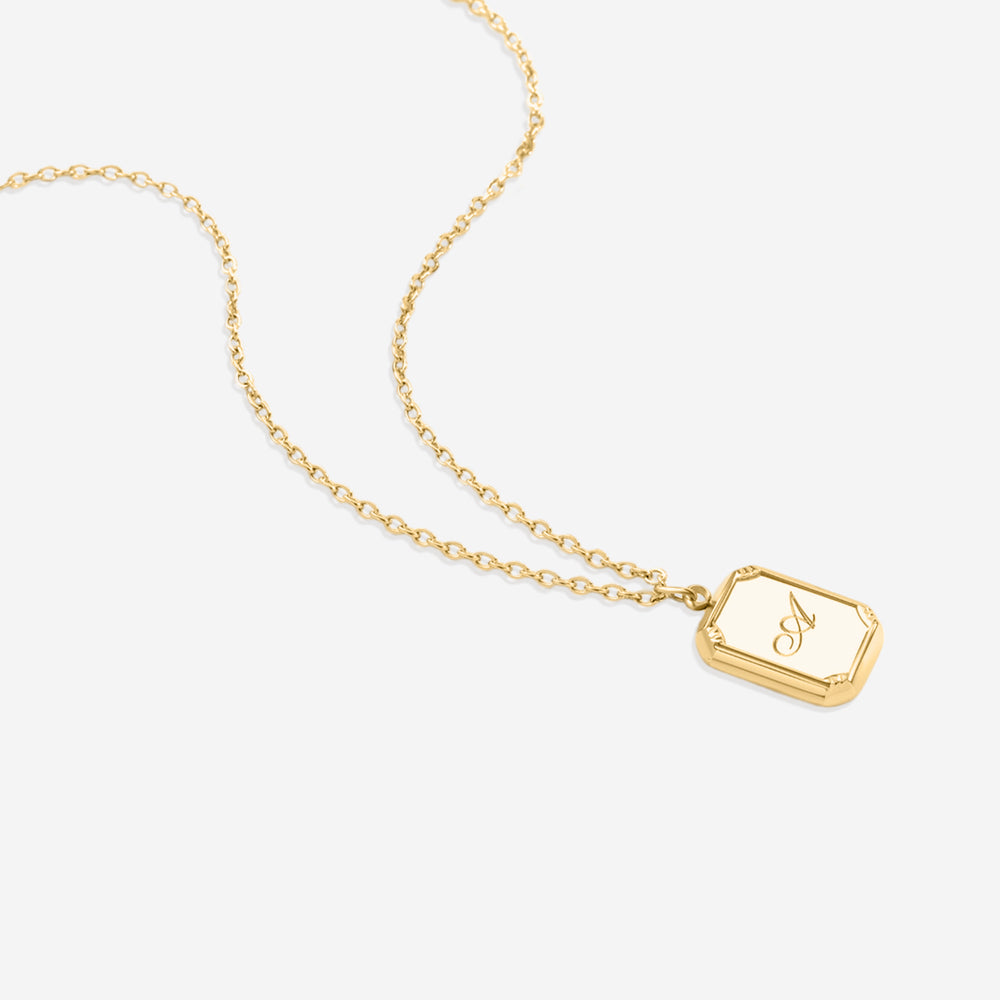 https://www.dropbox.com/scl/fi/1g587b13c9zwlhzvbtra3/Monogram-Card-Pendant-Necklace_2-gold.jpg?rlkey=ozv92t59lcf1b5rqfpf70gi5l&st=12zy6okw&dl=0