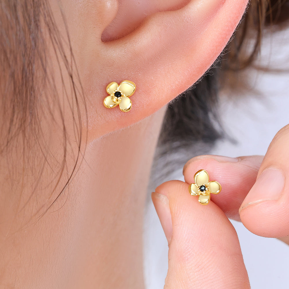 https://www.dropbox.com/scl/fi/x2nfpga321ssx71hy9f1c/Dainty-Floral-Statement-Studs_5.jpg?rlkey=bus9zkzn2z86g89jp8fweqes1&st=20c8sgxf&dl=0