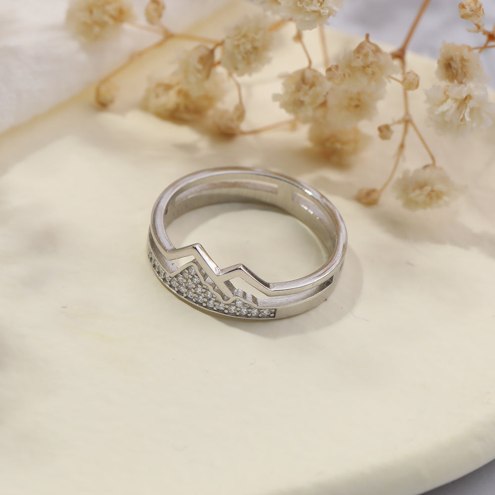 Faith Moves Mountains Pavé Mountain Ring - Silver / 5