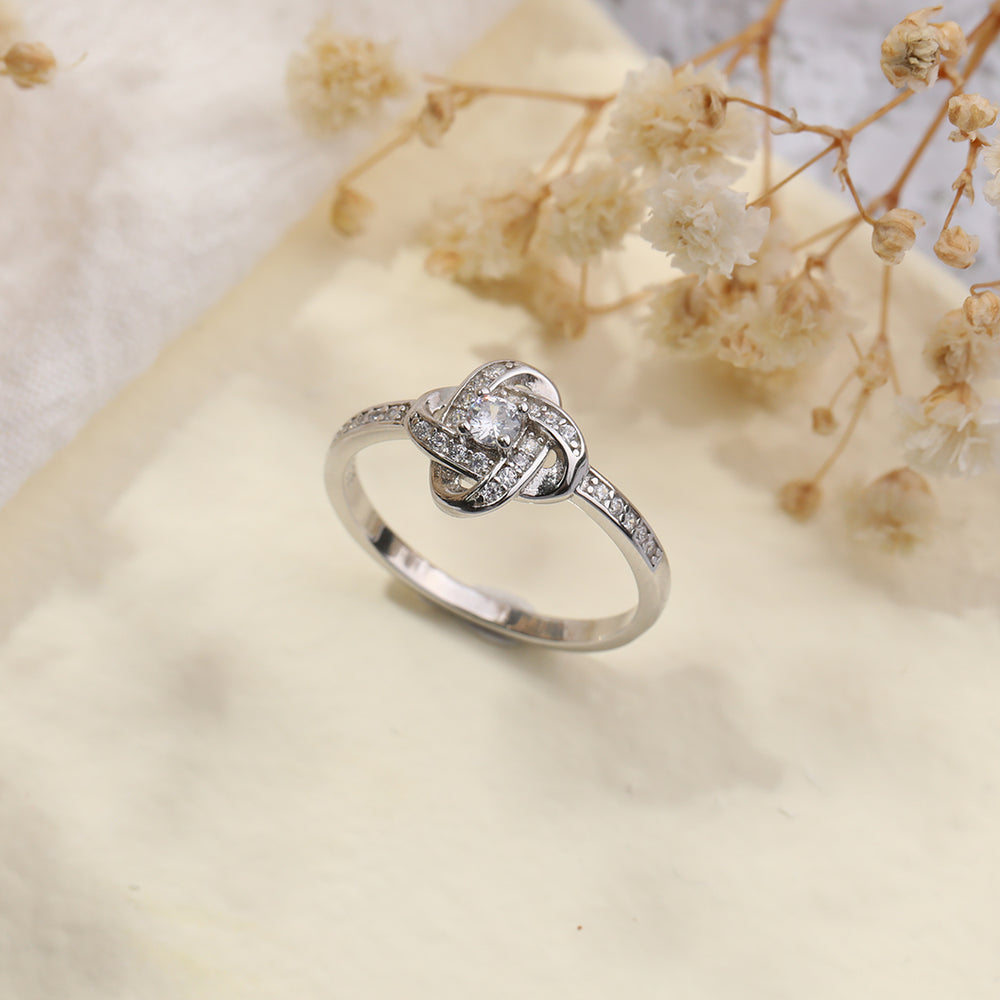 Endless Knot Ring - Silver / 6