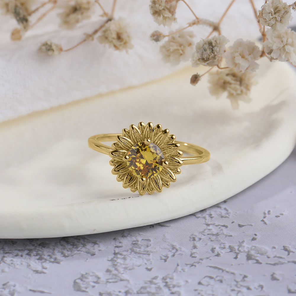 You Are My Sunshine Sunflower Ring - Gold / 6