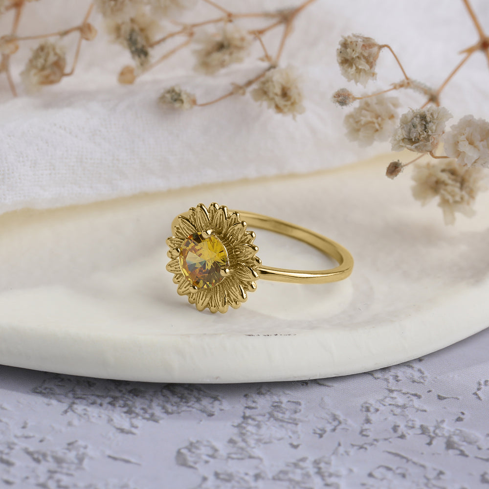You Are My Sunshine Sunflower Ring - Gold / 6