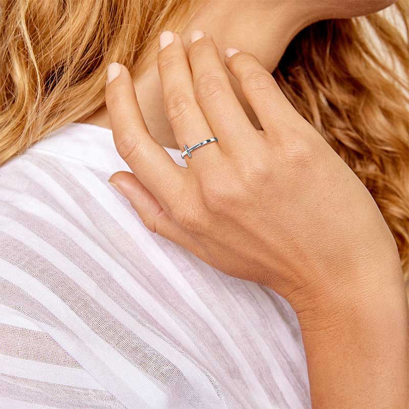 Horizon Cross Ring - 18k Gold Plated / US 7