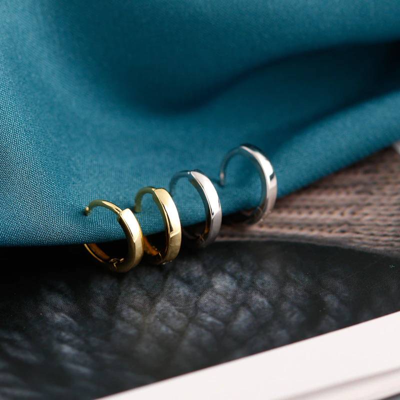 Block Huggie Earrings - 18k Gold Plated / 9mm